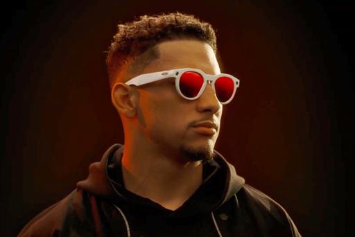 meta-oakley-hstn-glasses.jpg